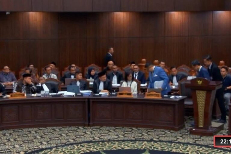 Ahli Sidang MK Diusir Hakim, Kesaksian Hanya Boleh Disampaikan Tertulis