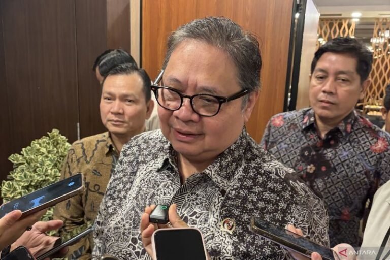 Pemerintah Tegaskan Jam Kerja Tetap 40 Jam Seminggu, Usulan 45 Jam Ditolak Halus
