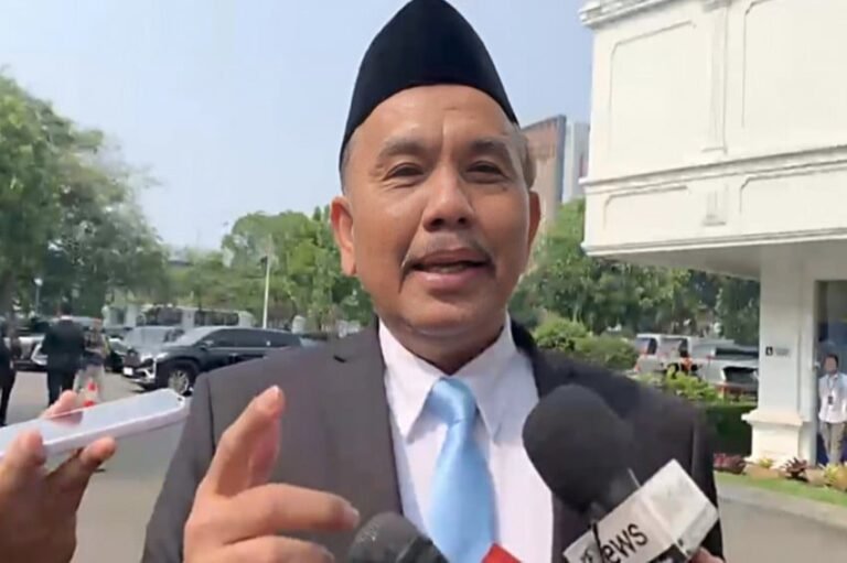Syahganda Nainggolan Dilantik Jadi Kepala Bakom RI, Gantikan Muhammad Qodari